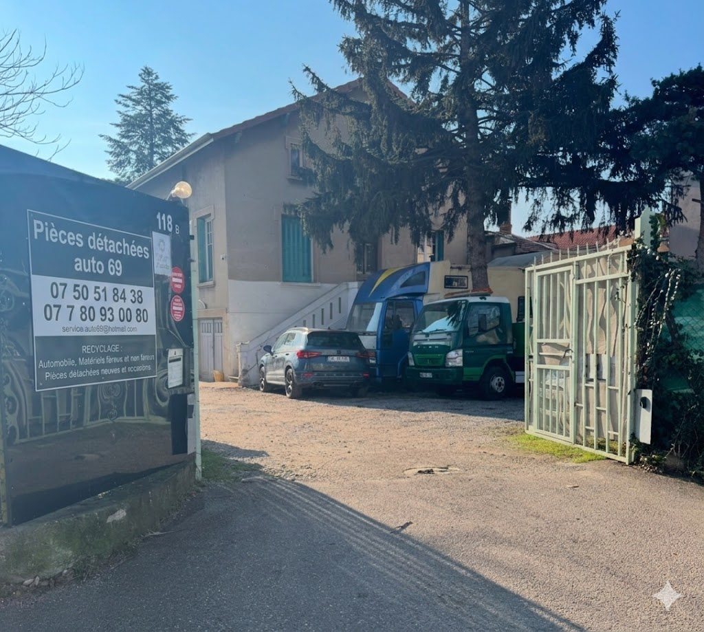 Notre équipe — Pièces détachées auto 69